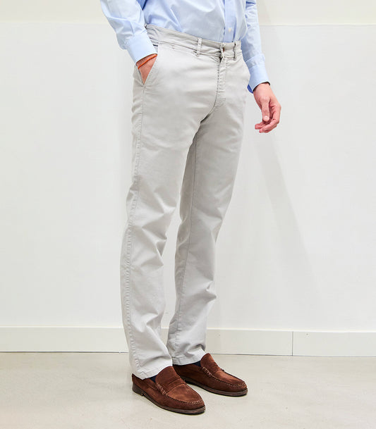 Pantalón Chino Gris